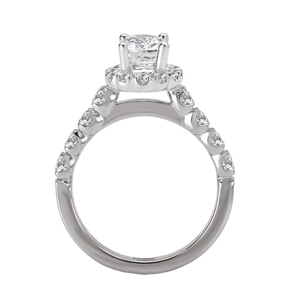 Oval Halo Diamond Engagement Ring